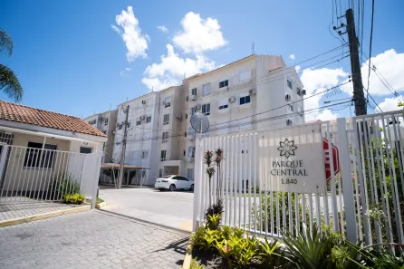 Apartamento com 2 Quartos para alugar, 66m² no Centro, Pelotas