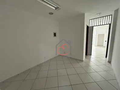 Sala Comercial para alugar, 30m² no Imbetiba, Macaé