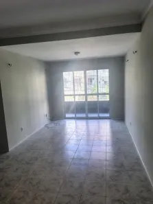 Casa com 2 Quartos para alugar, 120m² no Couto Fernandes, Fortaleza
