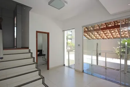 Imóvel Comercial com 16 Quartos para alugar, 720m² no Santa Lúcia, Belo Horizonte