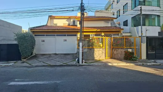 Casa com 3 Quartos à venda, 300m² no Grageru, Aracaju