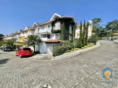 Casa de Condomínio com 3 Quartos à venda, 215m² no Chácara Pavoeiro, Cotia