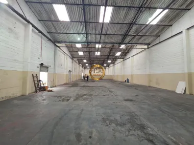 Galpão/Depósito/Armazém para alugar, 1750m² no Campanário, Diadema