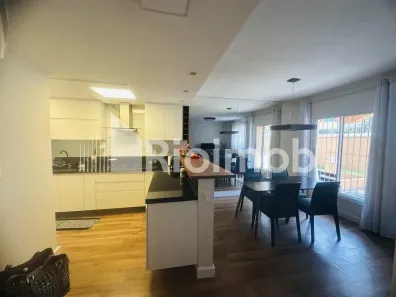 Casa de Condomínio com 3 Quartos à venda, 167m² no Recreio dos Bandeirantes, Rio de Janeiro