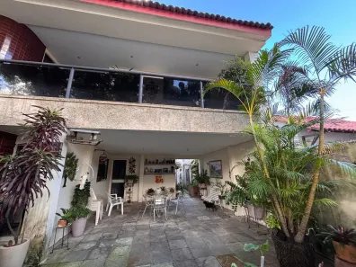 Casa com 4 Quartos à venda, 300m² no Espinheiro, Recife