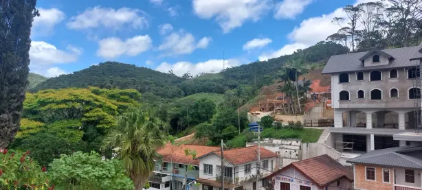 Lote/Terreno à venda, 1500m² no Centro, São Pedro de Alcântara