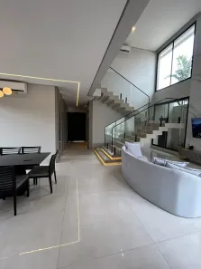 Sobrado com 4 Quartos à venda, 300m² no Petrópolis, Várzea Grande