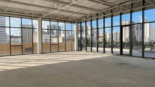 Sala Comercial para alugar, 697m² no Dionisio Torres, Fortaleza