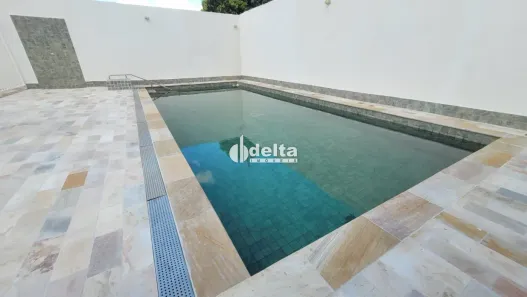 Apartamento com 2 Quartos para alugar, 65m² no Segismundo Pereira, Uberlândia