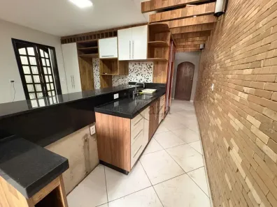 Casa com 4 Quartos para alugar, 250m² no Jardim Satélite, São José dos Campos