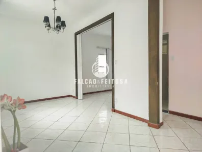 Casa com 4 Quartos para alugar, 310m² no Candeal, Salvador
