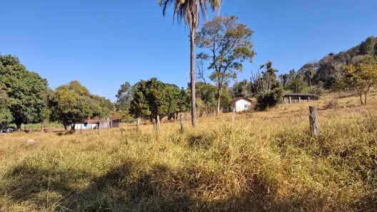 Fazenda/Sítio com 3 Quartos à venda, 30000m² no Centro, Florestal