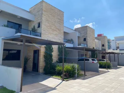 Casa com 2 Quartos à venda, 100m² no , Sombrio