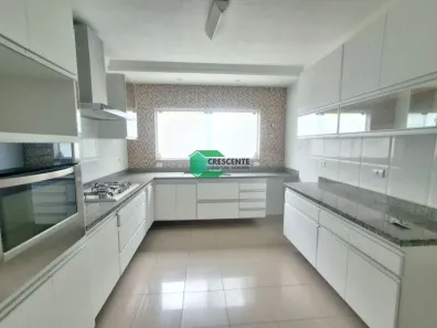 Sobrado com 4 Quartos para venda ou aluguel, 212m² no Paraíso, Santo André