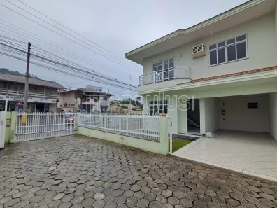 Casa com 3 Quartos para alugar, 100m² no Amizade, Jaraguá do Sul
