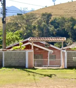 Fazenda/Sítio com 3 Quartos à venda, 1250m² no , São Bento do Sapucaí