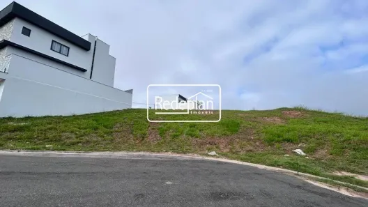 Lote/Terreno à venda, 304m² no Casa de Pedra, Volta Redonda