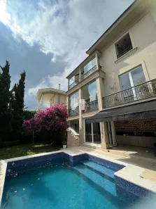 Casa com 4 Quartos para alugar, 450m² no Alphaville, Santana de Parnaíba
