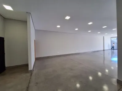 Ponto Comercial para alugar, 125m² no Lago Igapó, Londrina