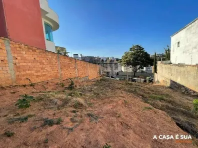 Lote/Terreno à venda, 360m² no Cabral, Contagem