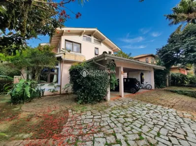 Casa de Condomínio com 4 Quartos à venda, 250m² no Rio Tavares, Florianópolis