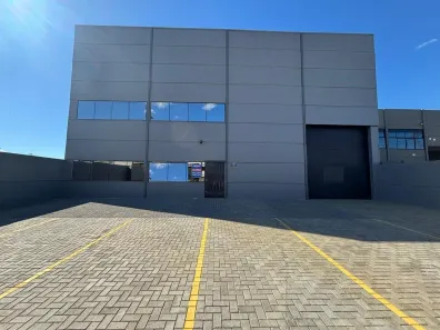 Galpão/Depósito/Armazém para alugar, 750m² no São José, Canoas