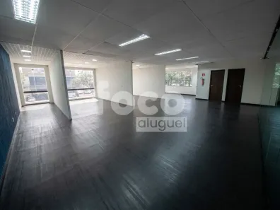 Prédio Comercial para alugar, 470m² no Segismundo Pereira, Uberlândia
