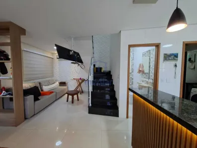 Casa de Condomínio com 3 Quartos à venda, 101m² no Aviação, Praia Grande