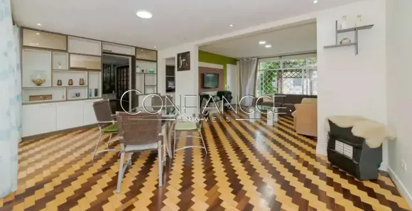 Casa com 6 Quartos à venda, 380m² no Boa Vista, Curitiba