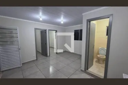 Casa com 2 Quartos para alugar, 45m² no Centro, Guarulhos