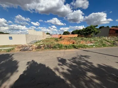 Lote/Terreno à venda, 412m² no Independência, Aparecida de Goiânia