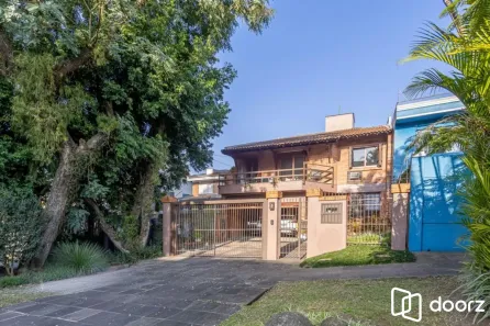 Casa com 4 Quartos à venda, 300m² no Chácara das Pedras, Porto Alegre