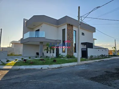 Casa de Condomínio com 3 Quartos à venda, 220m² no Jardim Jacinto, Jacareí