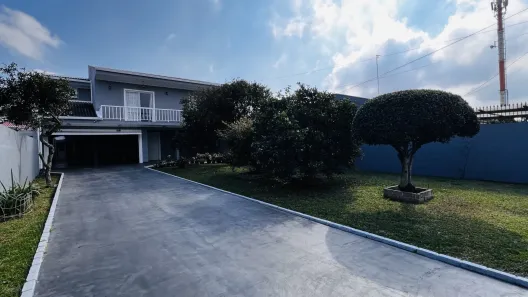 Sobrado com 4 Quartos à venda, 240m² no Boqueirão, Curitiba