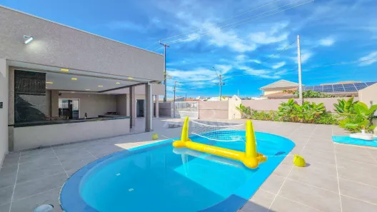 Sobrado com 5 Quartos à venda, 210m² no Guaratuba, Guaratuba