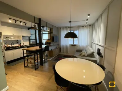 Apartamento com 2 Quartos à venda, 59m² no Centro, Florianópolis