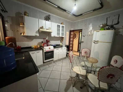 Casa com 2 Quartos à venda, 215m² no Jardim Presidente, Mogi Guaçu