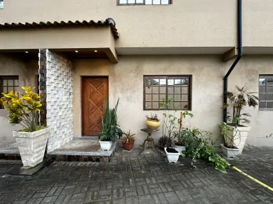 Sobrado com 2 Quartos para alugar, 94m² no Vale dos Eucaliptos, Guararema