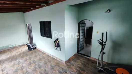 Casa com 2 Quartos à venda, 142m² no Pampulha, Uberlândia