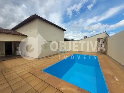 Casa com 3 Quartos à venda, 160m² no Vigilato Pereira, Uberlândia