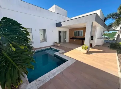 Casa com 3 Quartos para alugar, 170m² no Ogiva, Cabo Frio