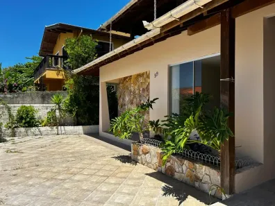 Casa com 3 Quartos à venda, 265m² no Carianos, Florianópolis