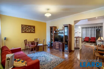 Casa com 3 Quartos à venda, 310m² no Jardim da Glória, São Paulo