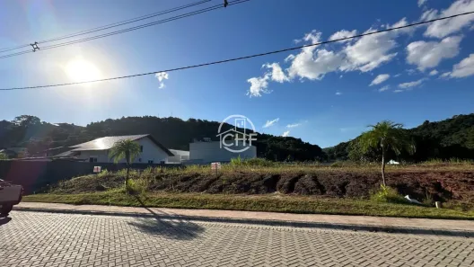 Lote/Terreno à venda, 339m² no Bateas, Brusque