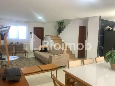 Casa de Condomínio com 4 Quartos à venda, 148m² no Vargem Pequena, Rio de Janeiro