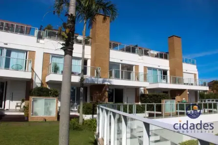 Casa de Condomínio com 4 Quartos para alugar, 245m² no Cacupé, Florianópolis