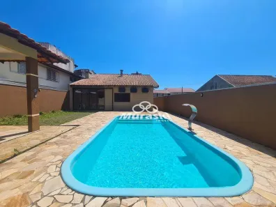 Casa com 3 Quartos para alugar, 480m² no Centro, Guaratuba