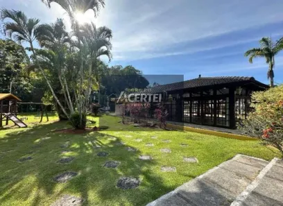 Casa com 5 Quartos à venda, 256m² no Sapê, Niterói