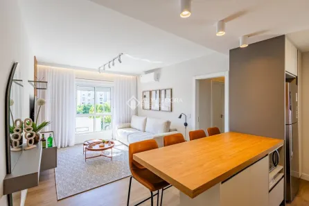 Apartamento com 2 Quartos à venda, 72m² no Passo da Areia, Porto Alegre