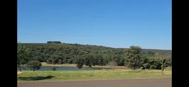 Lote/Terreno à venda, 900m² no Condomínio Riviera de Santa Cristina XIII, Paranapanema